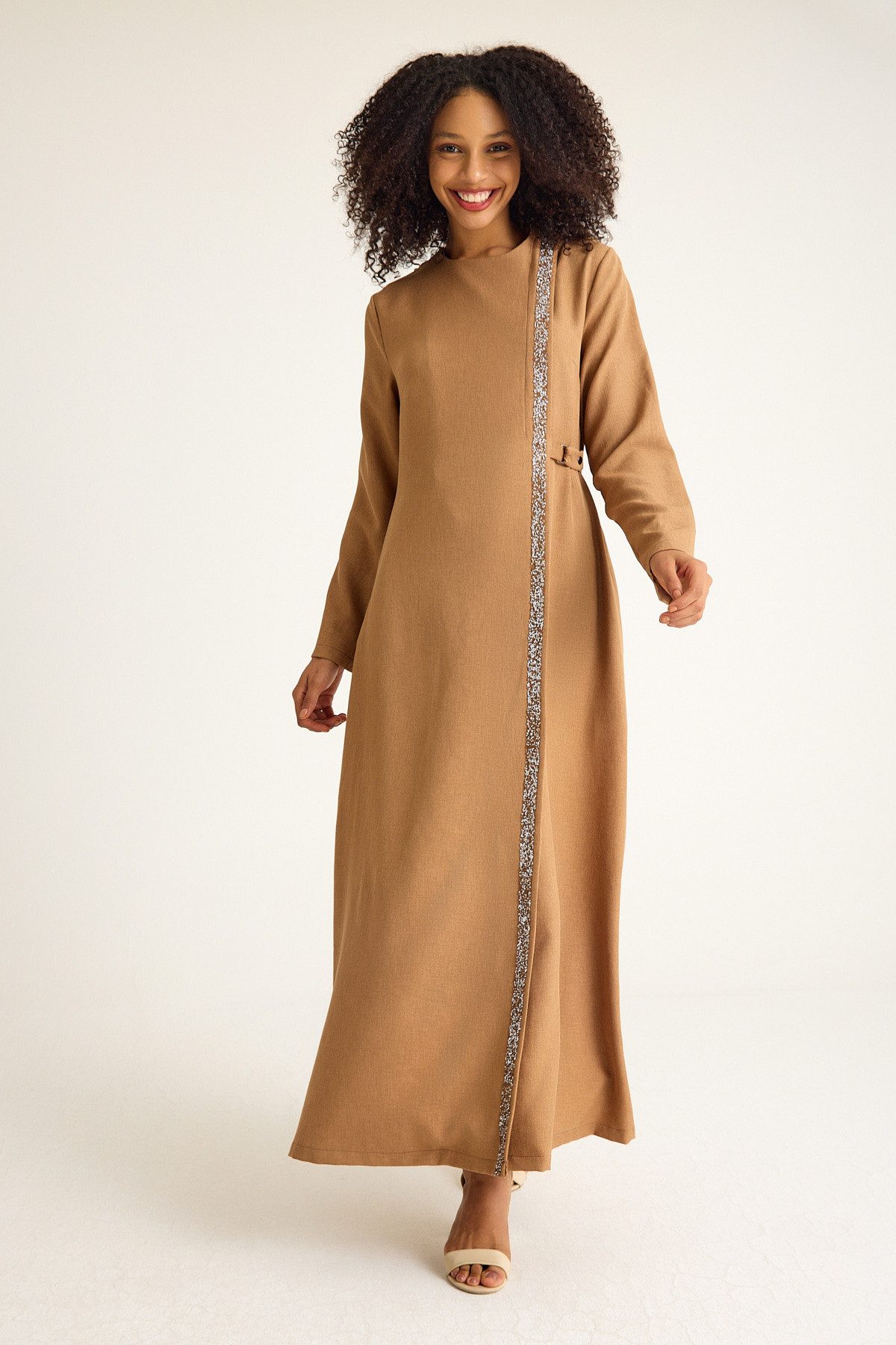 Tunikakleid Abaya Kleid mit Schmuckdetails – Modest Fashion