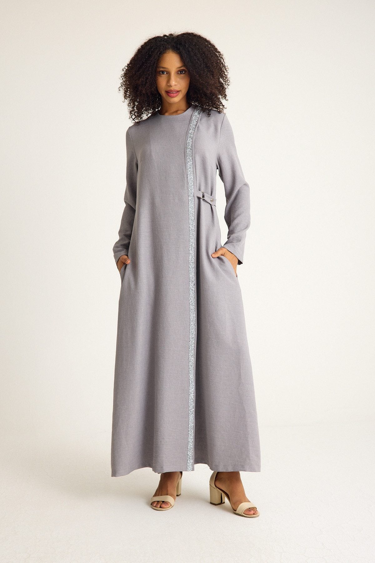 Tunikakleid Abaya Kleid mit Schmuckdetails – Modest Fashion