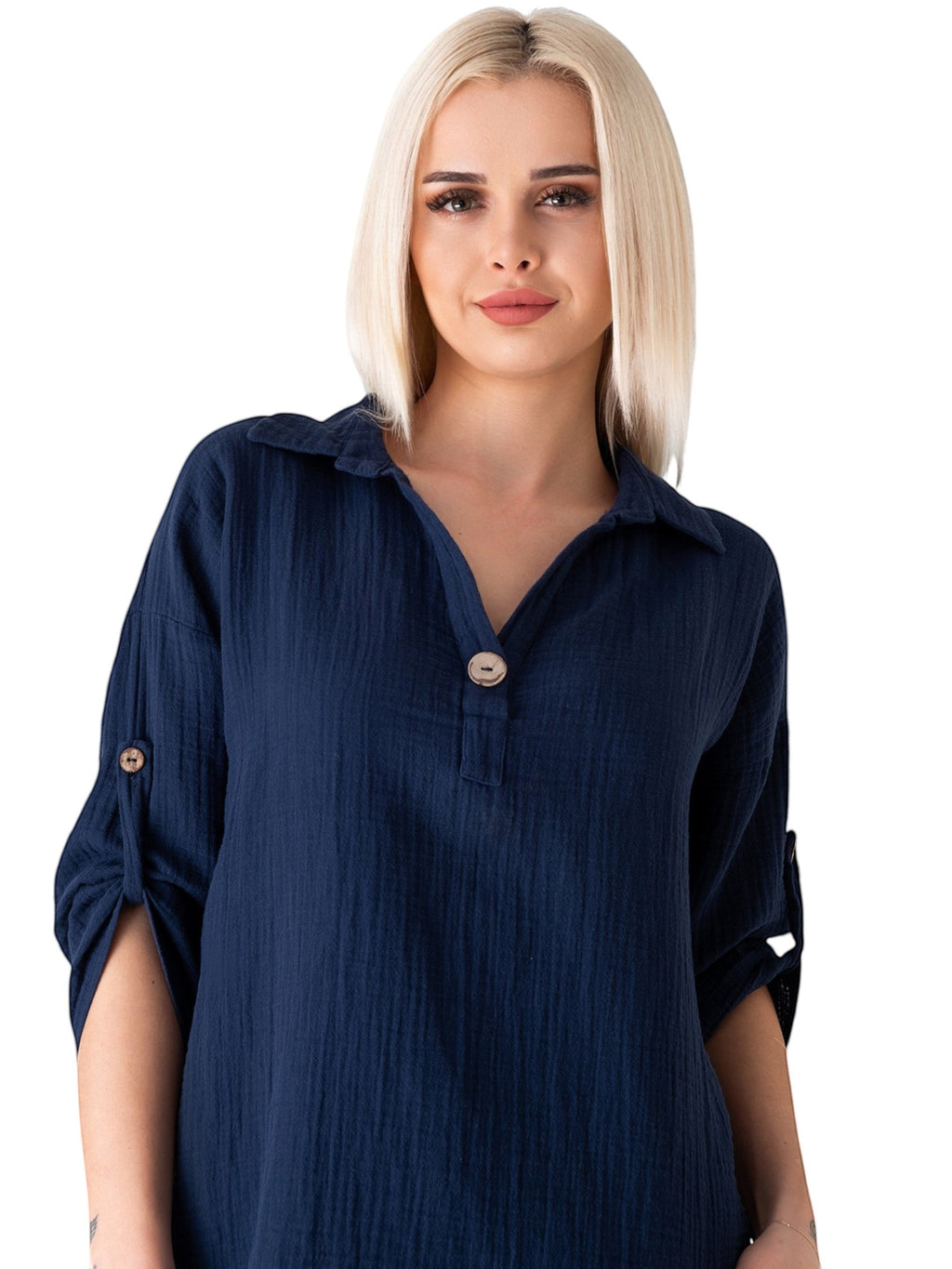 ModaVitrini dunkelblaue Musselin-Schlupfbluse aus 100% Baumwolle mit Kokosknopf und hochkrempelbaren Ärmeln