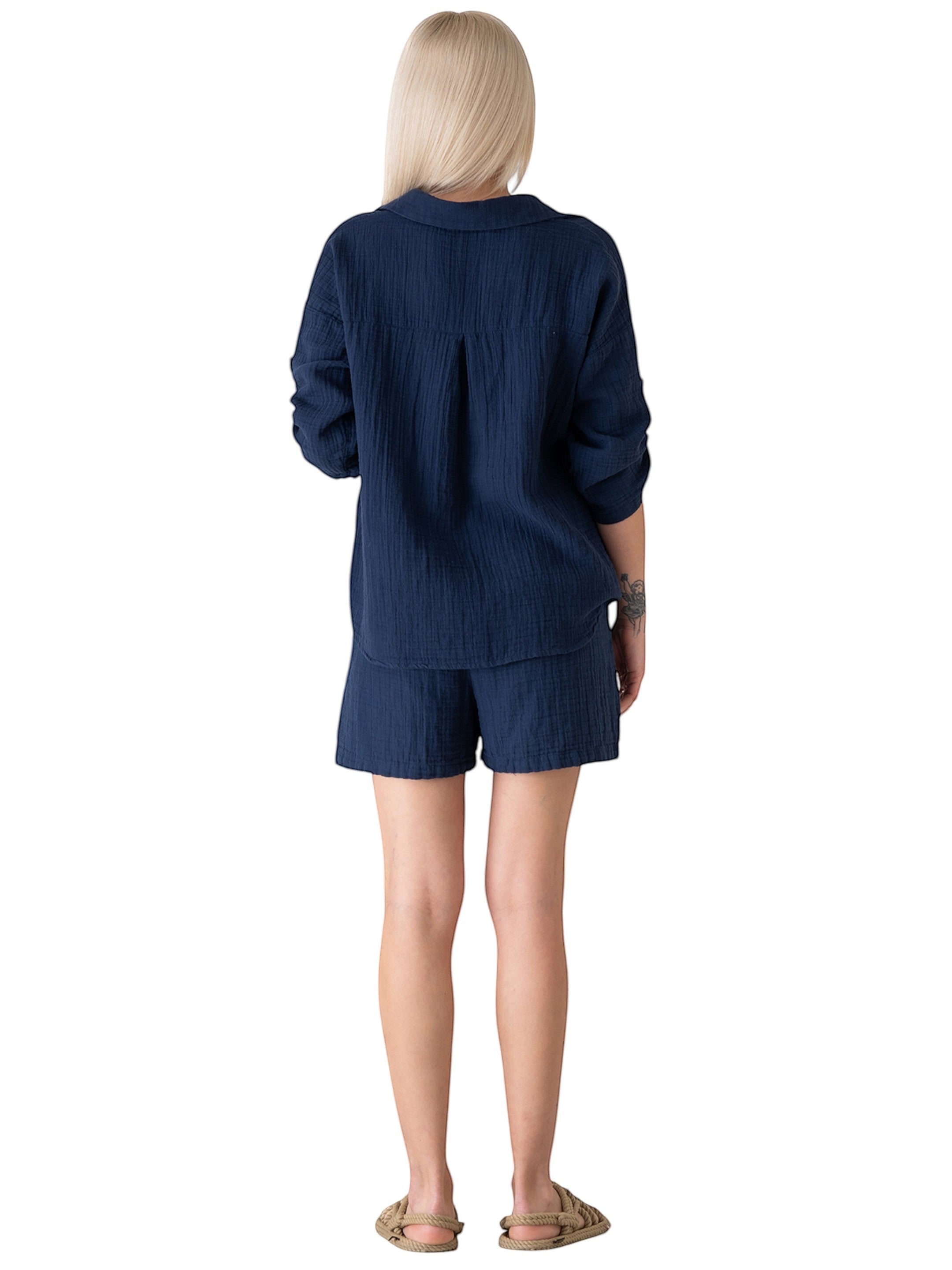 ModaVitrini dunkelblaue Musselin-Schlupfbluse aus 100 % Baumwolle mit Oversize-Schnitt und Kokosknopf