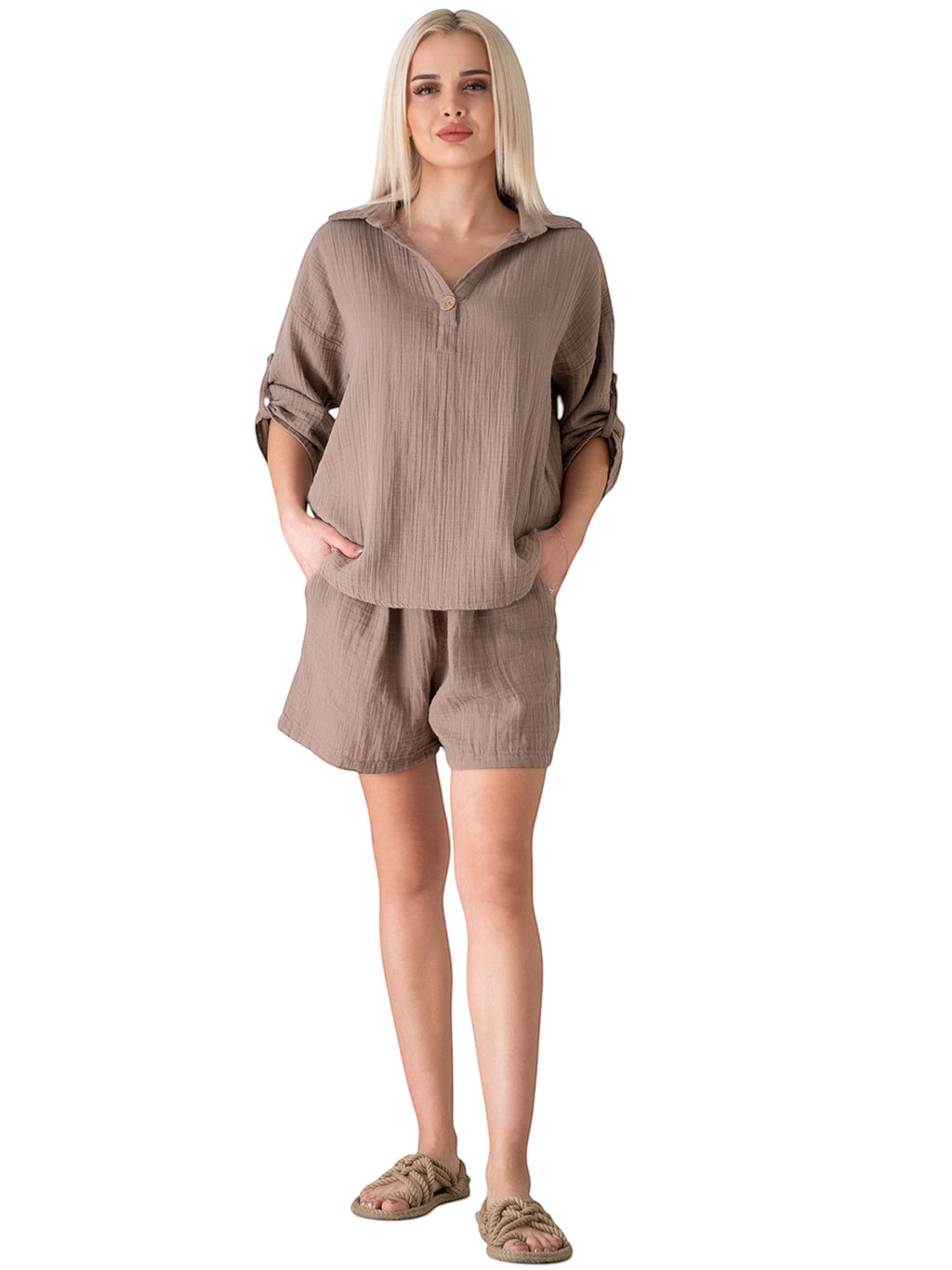 ModaVitrini Damen Schlupfbluse aus Musselin, Oversize, 100% Baumwolle, sandbraun, mit Kokosknopf und hochkrempelbaren Ärmeln